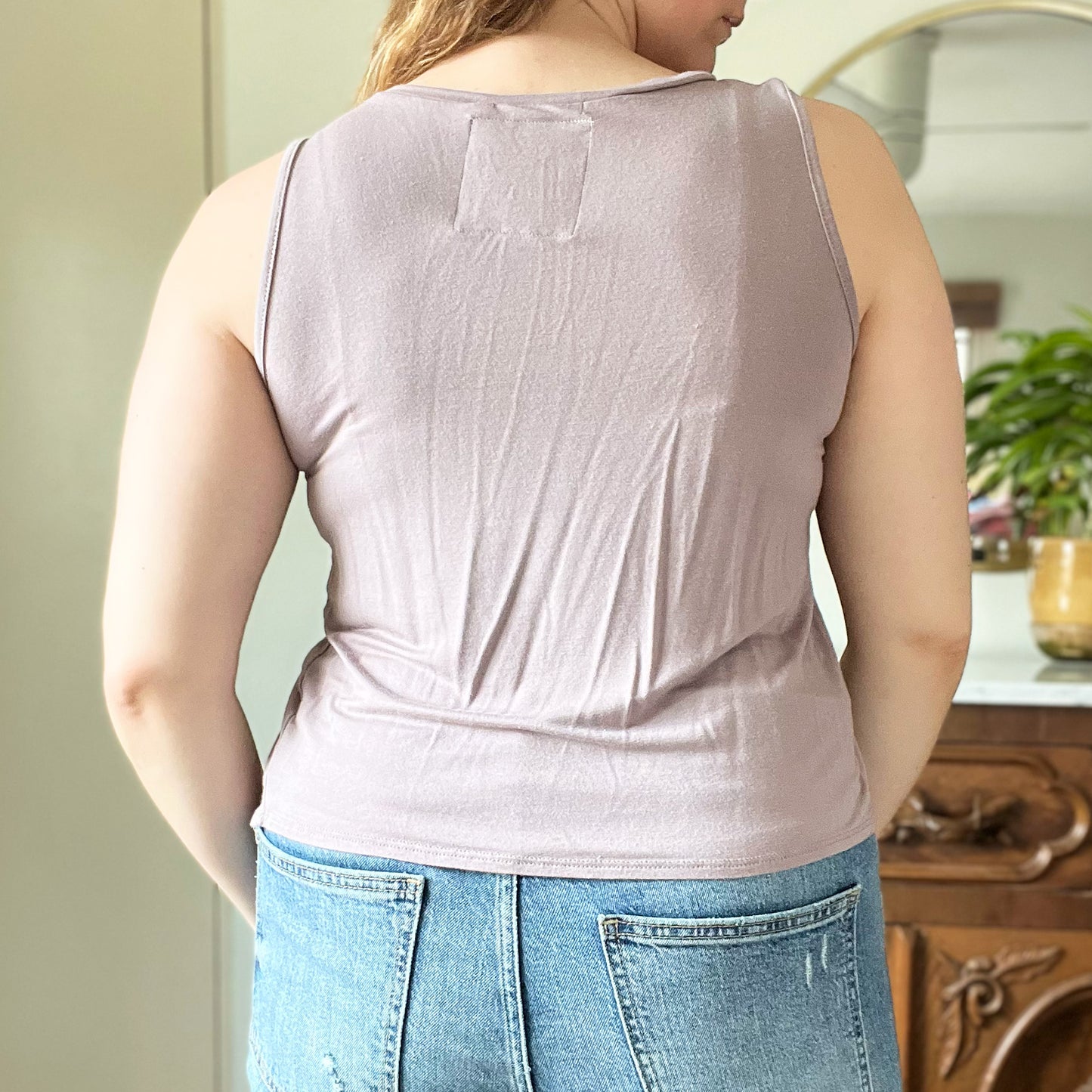 November Birth Flower | Chrysanthemum | Gray Tank Top | Small