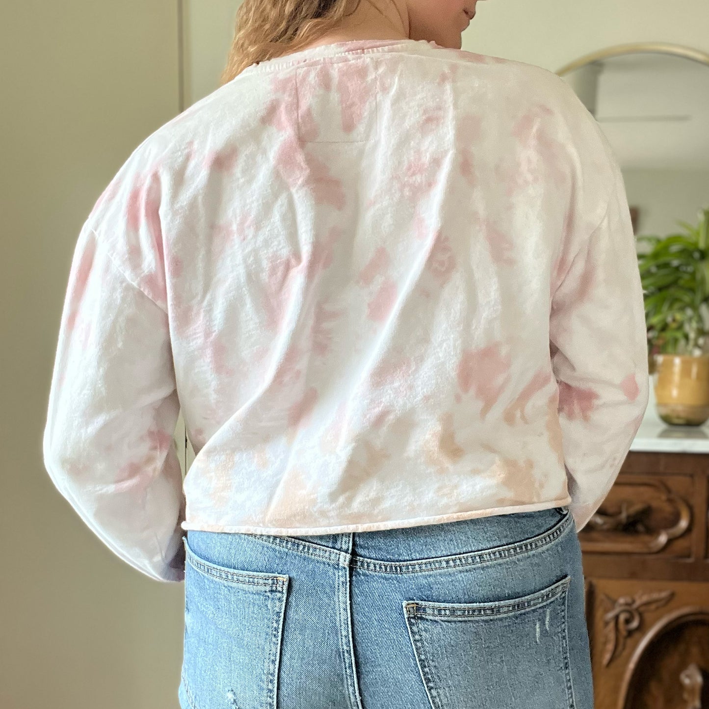 November Birth Flower | Chrysanthemum | Pink / Tan / White Tiedye Cropped Long Sleeve | Medium