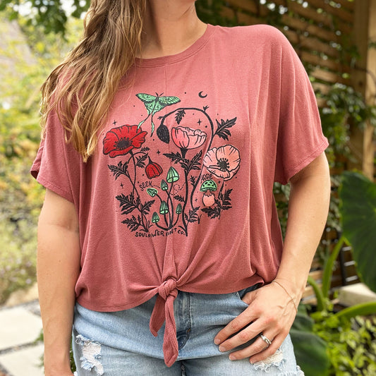 Seek Hope | August Birth Flower | Dusty Red Crop Top with Tie | XL