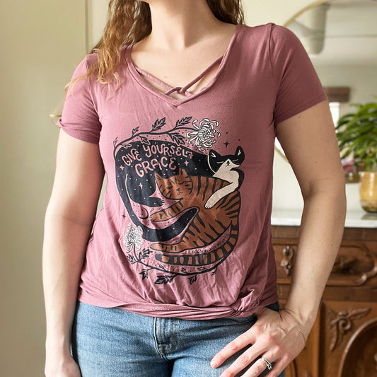 November Birth Flower | Chrysanthemum | Dark Pink Tee | Small