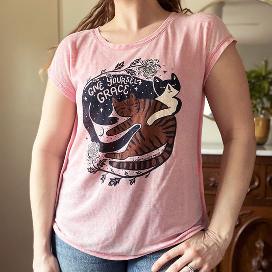 November Birth Flower | Chrysanthemum | Pink Distressed Tee | Medium