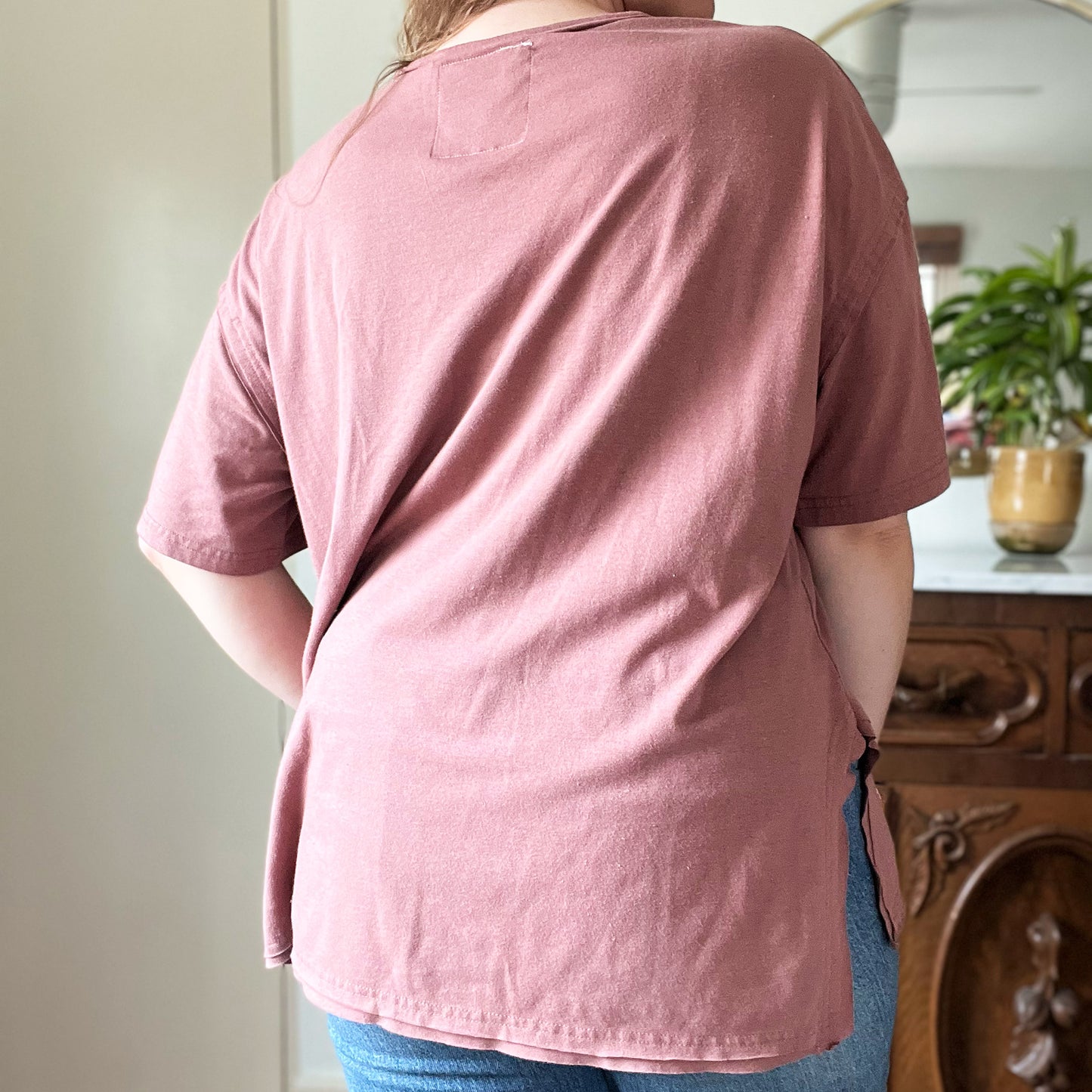 November Birth Flower | Chrysanthemum | Dusty Pink Tee | Medium