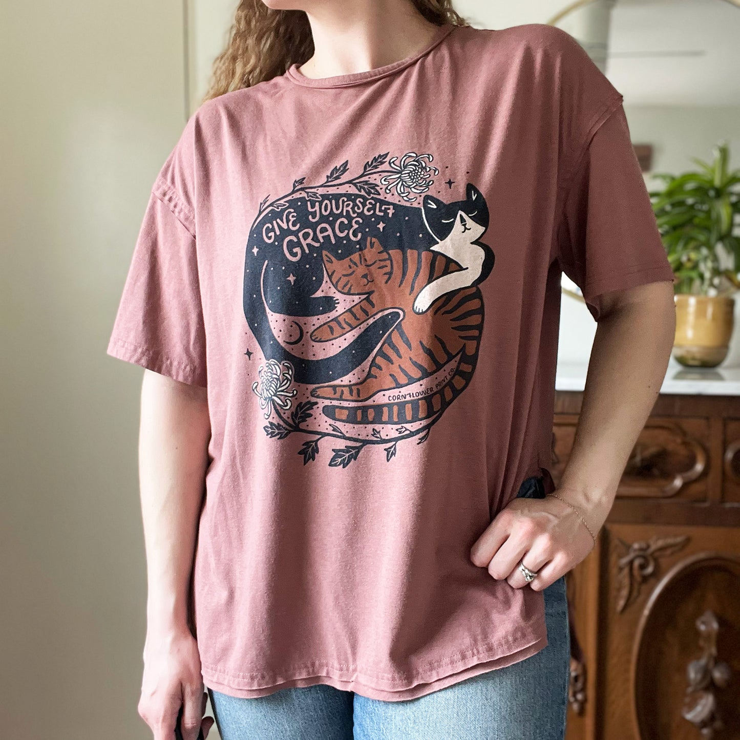 November Birth Flower | Chrysanthemum | Dusty Pink Tee | Medium