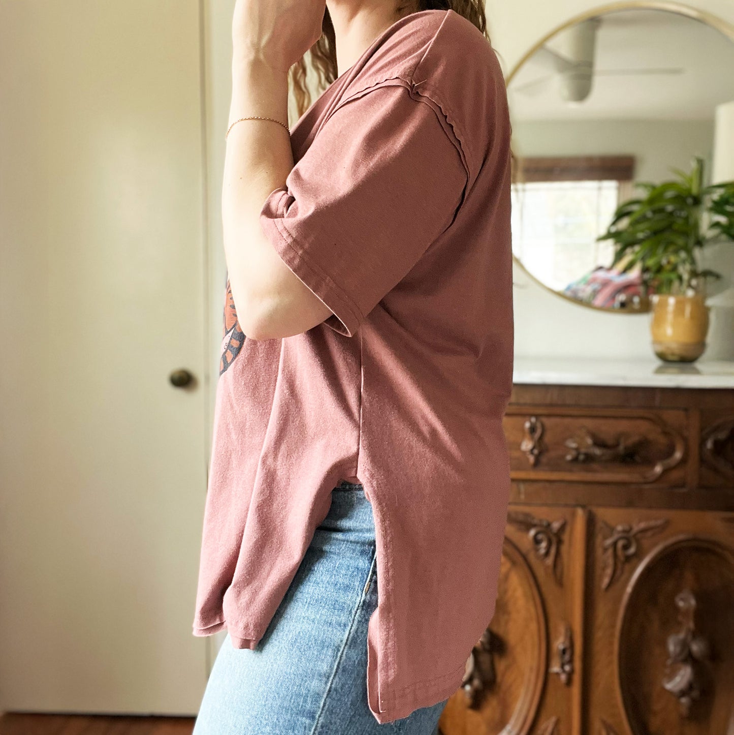 November Birth Flower | Chrysanthemum | Dusty Pink Tee | Medium