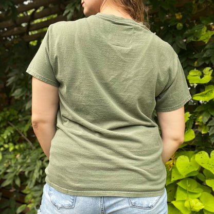 Peace, Love & Berries | Holly | December Birth Flower | Green Tee | Medium