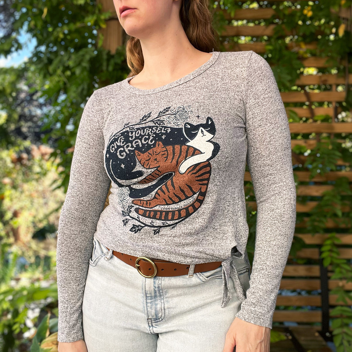November Birth Flower | Chrysanthemum | Heather Gray Long Sleeve w/ Tie | Small