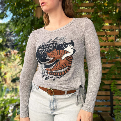 November Birth Flower | Chrysanthemum | Heather Gray Long Sleeve w/ Tie | Small