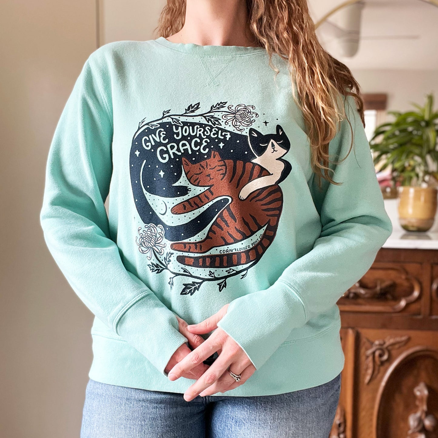 November Birth Flower | Chrysanthemum | Blue Sweatshirt w Thumbholes | XL