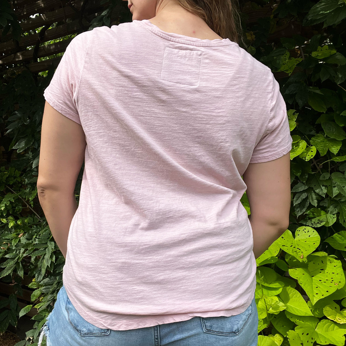 Peace, Love & Berries | Holly | December Birth Flower | Pink Tee | Large