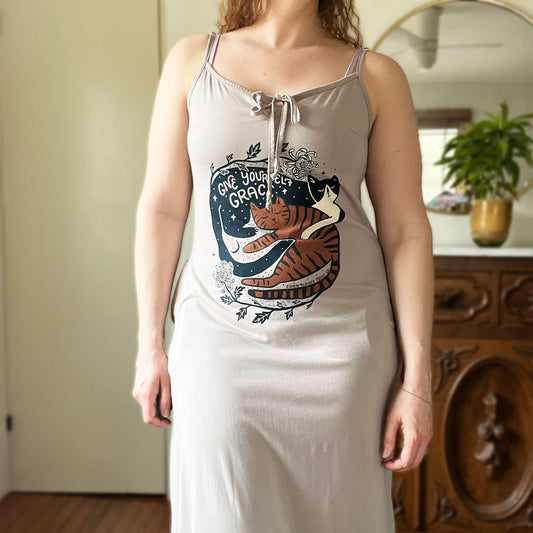 November Birth Flower | Chrysanthemum | Light Gray Maxi Dress w Pockets | Small