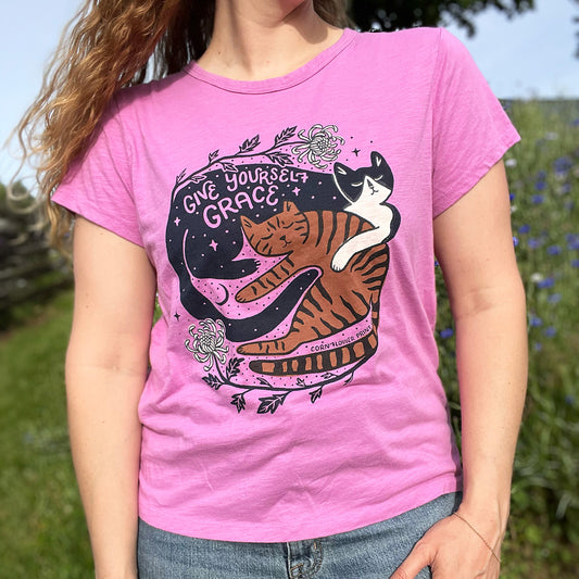 November Birth Flower | Chrysanthemum | Purple Tee | Large