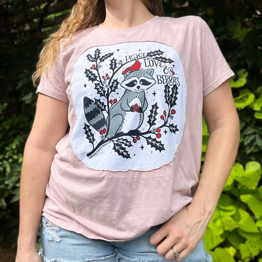 Peace, Love & Berries | Holly | December Birth Flower | Pink Tee | XL
