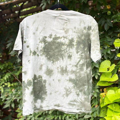 Peace, Love & Berries | Holly | December Birth Flower | Green Tiedye Tee | Small