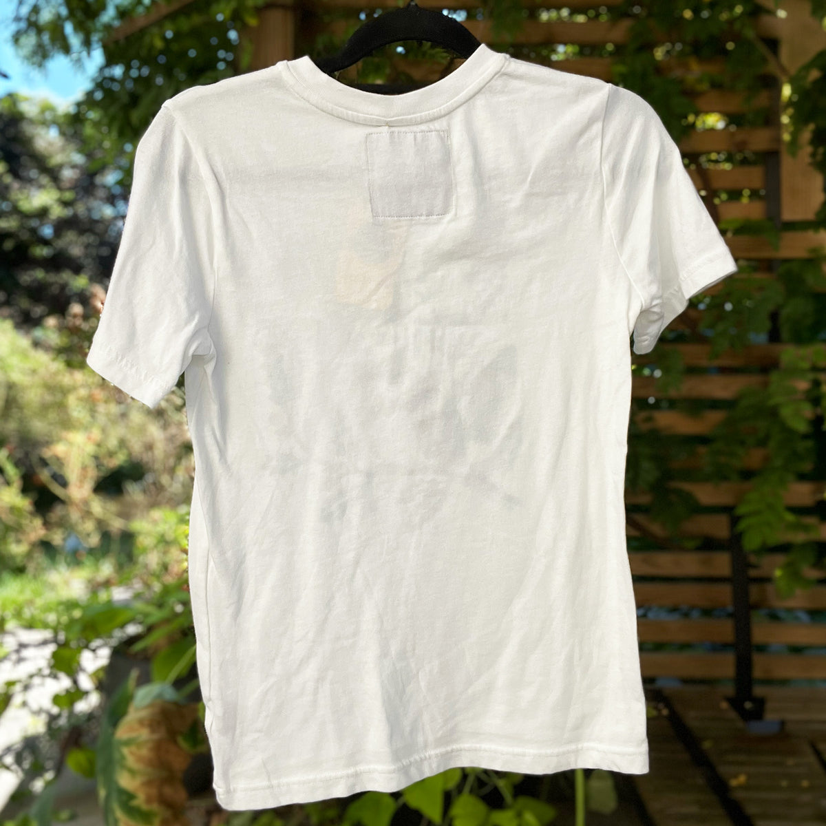 Peace, Love & Berries | Holly | December Birth Flower | White Tee | Small